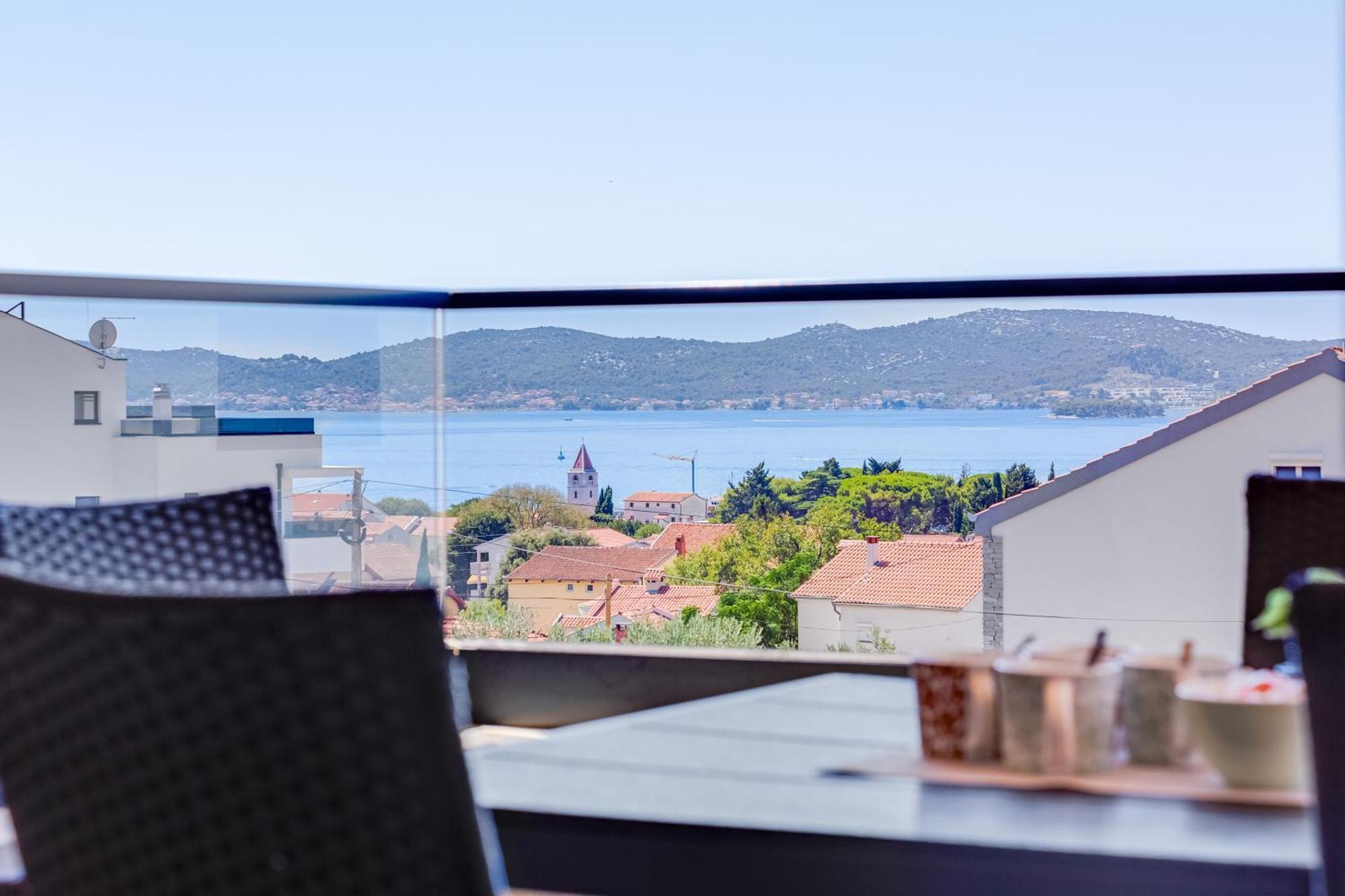 Sea Bay View Apartment - Appartement Avec Piscine Et Magnifique Vue Sur Mer 圣菲利普雅科夫 外观 照片