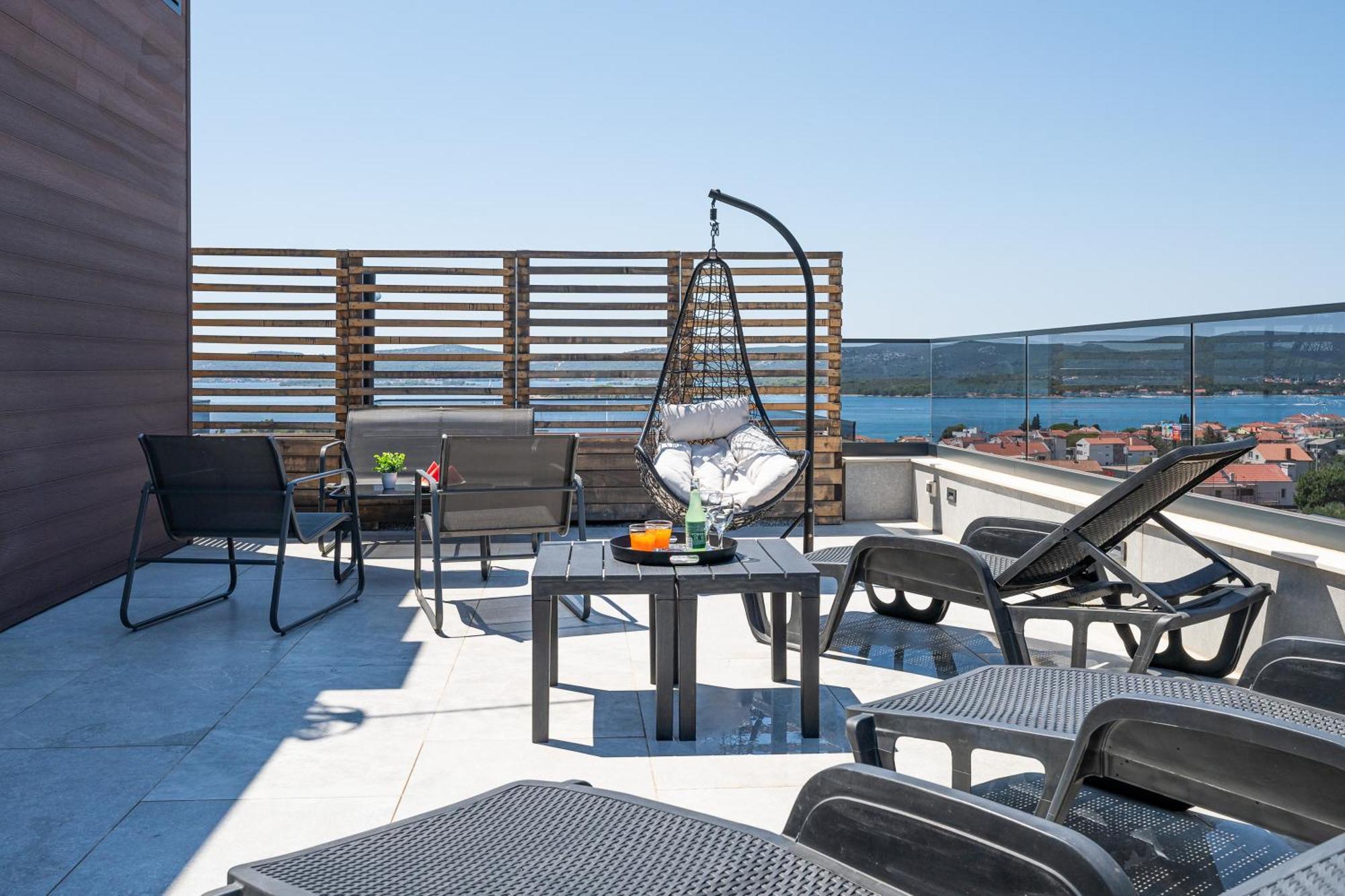 Sea Bay View Apartment - Appartement Avec Piscine Et Magnifique Vue Sur Mer 圣菲利普雅科夫 外观 照片